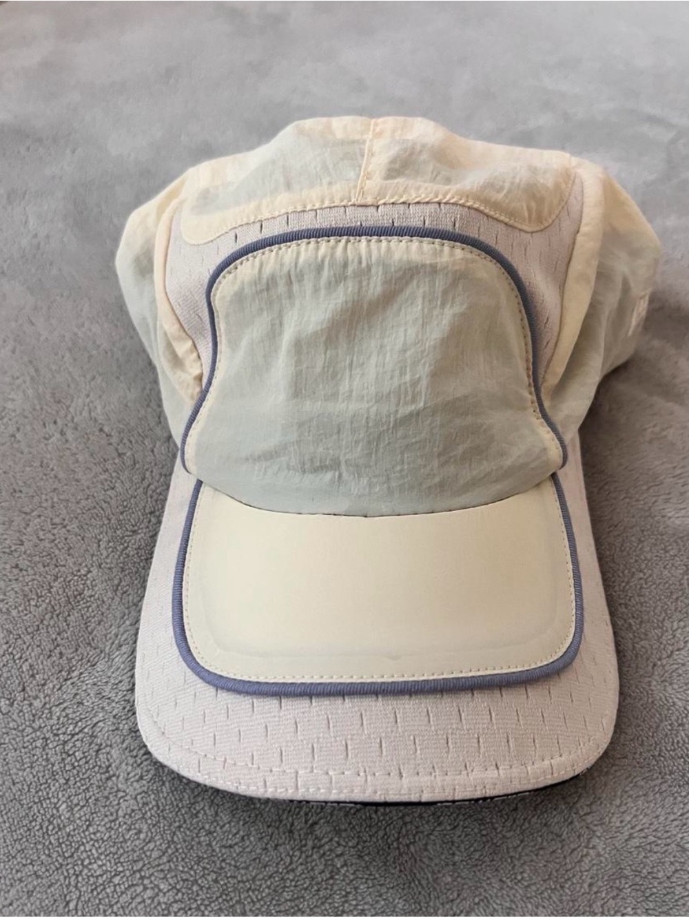 New Era runners White Sun Cap with Light Blue Trim